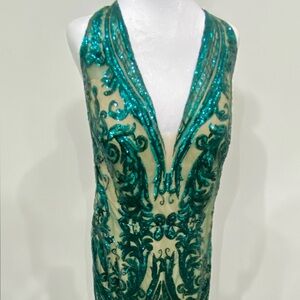 Elegant Green Sequin Evening Gown, sleeveless, size 20